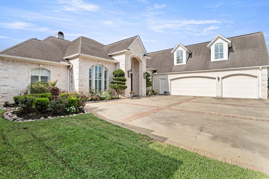 4210 Brownstone Drive, Beaumont, Texas