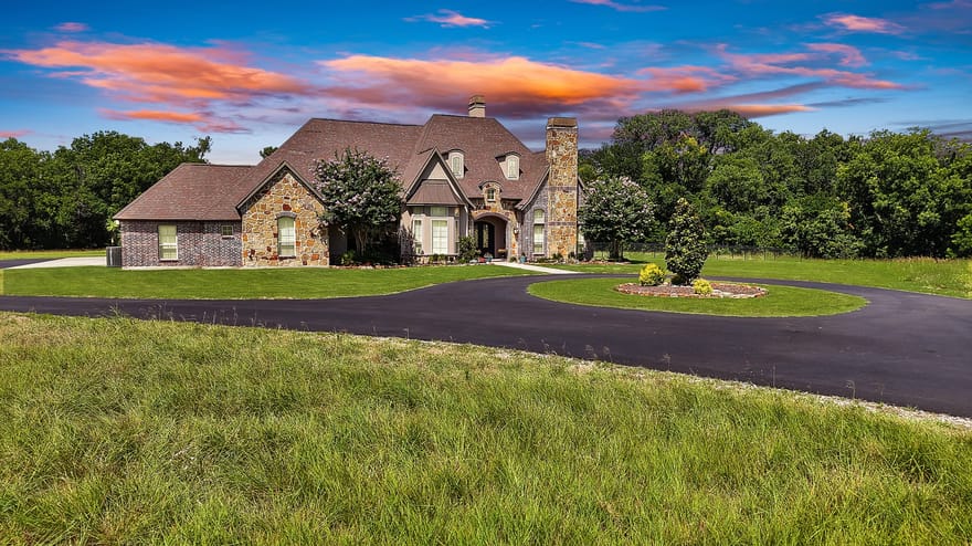 3875 Fm 121, Van Alstyne, Texas