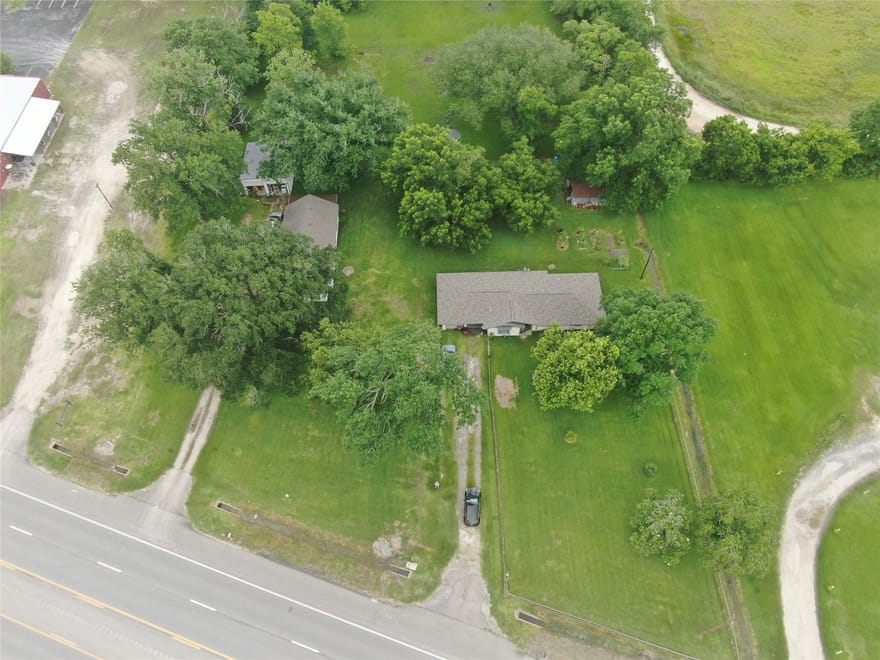 6131 Hwy 146, Dayton, Texas