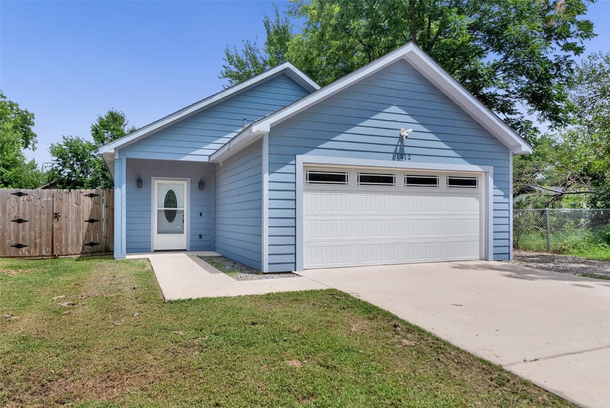 1312 Elm Street, Bonham, Texas