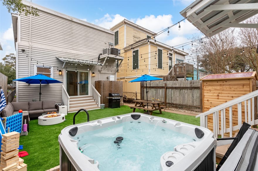 1021 Sealy Street, Galveston, Texas