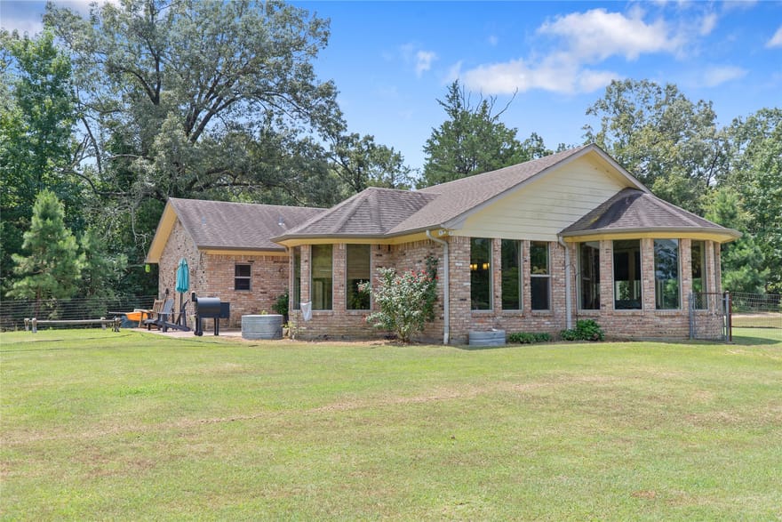253 County Road 2412, Pickton, Texas