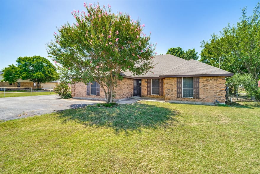 2705 County Road 920, Crowley, Texas