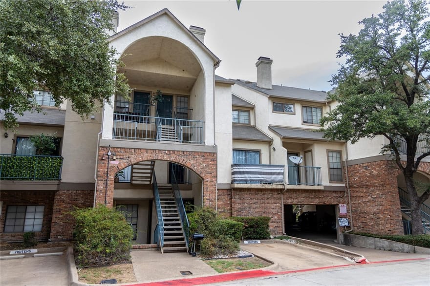 501 Arbor Creek Drive, Euless, Texas