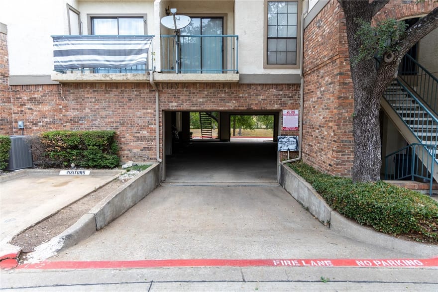 501 Arbor Creek Drive, Euless, Texas