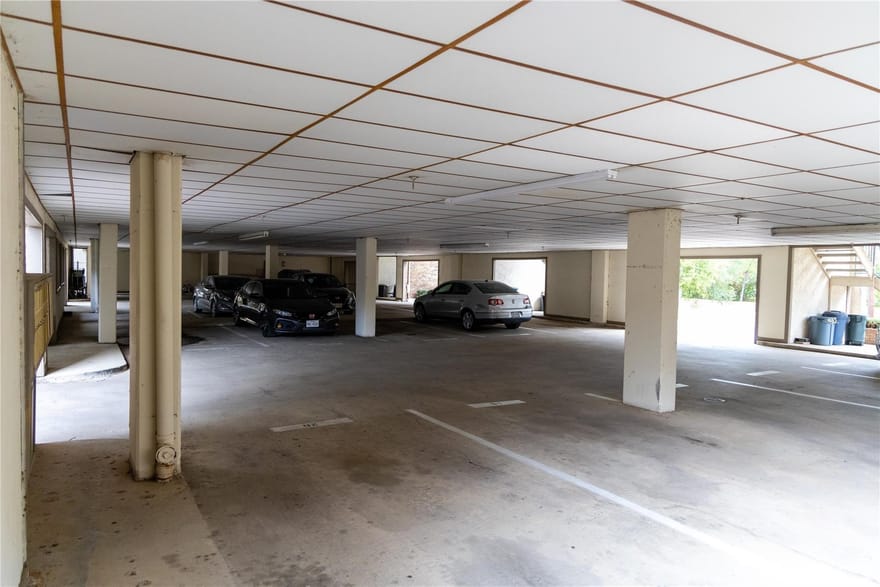 501 Arbor Creek Drive, Euless, Texas
