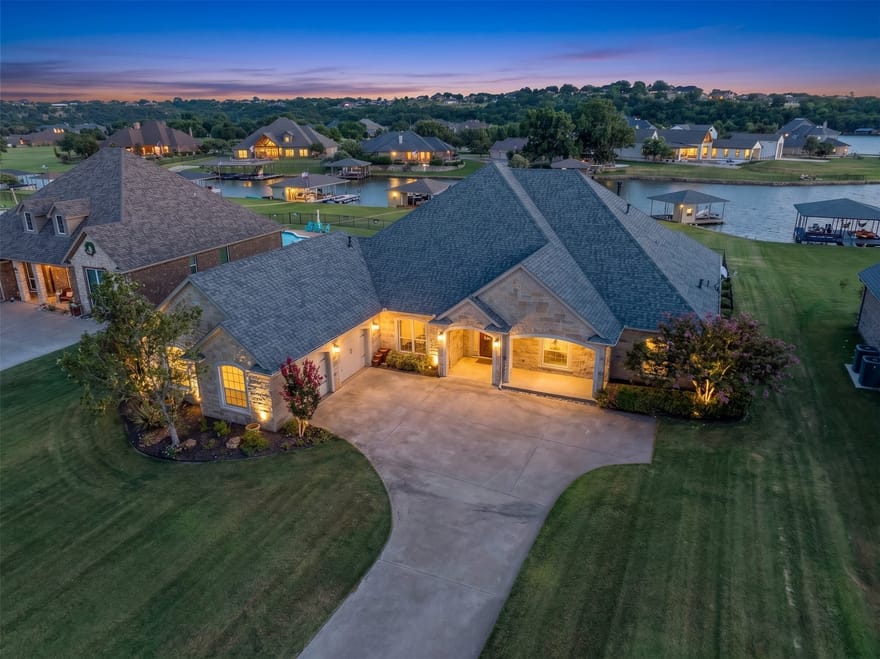 2009 Canaveral Court, Granbury, Texas