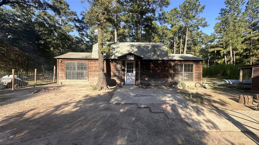 9175 Rocky Ridge Lane, Madisonville, Texas