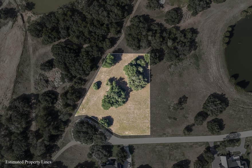 114 Red Stag Lane, Columbus, Texas