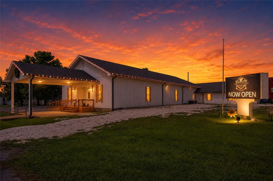 400 N Houston Avenue, Pottsboro, Texas