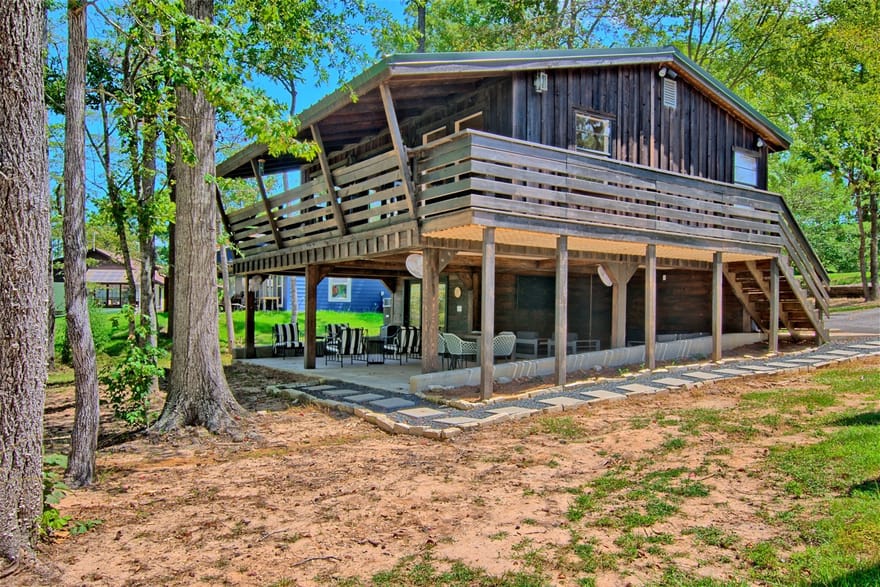 585 N Evergreen Drive, Burkeville, Texas