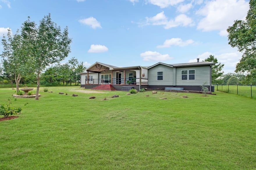 923 County Road 2415, Honey Grove, Texas