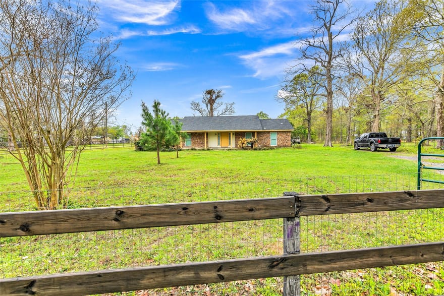 481 County Road 2084, Liberty, Texas