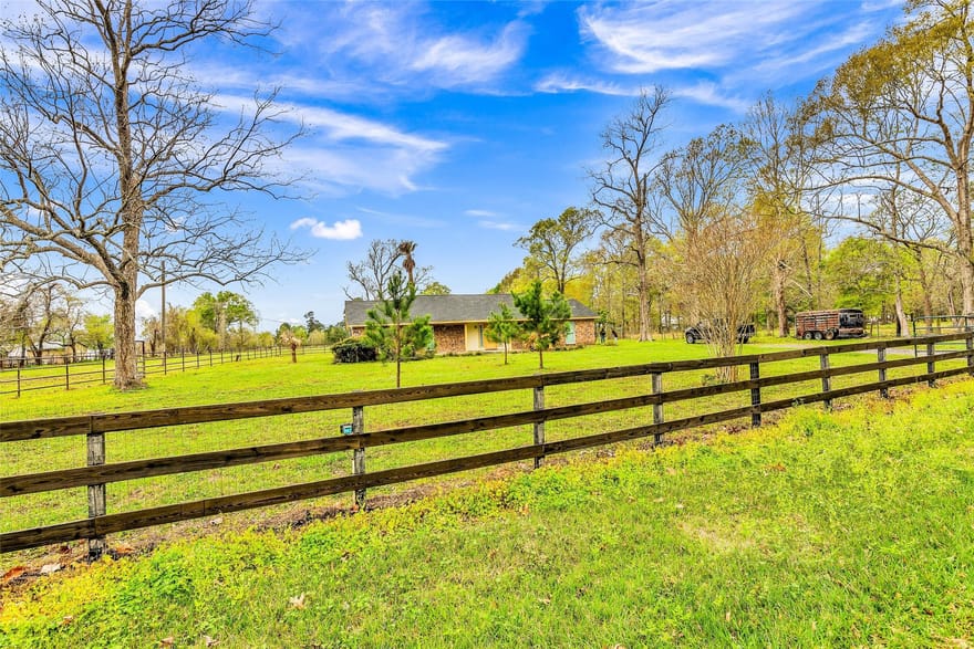 481 County Road 2084, Liberty, Texas