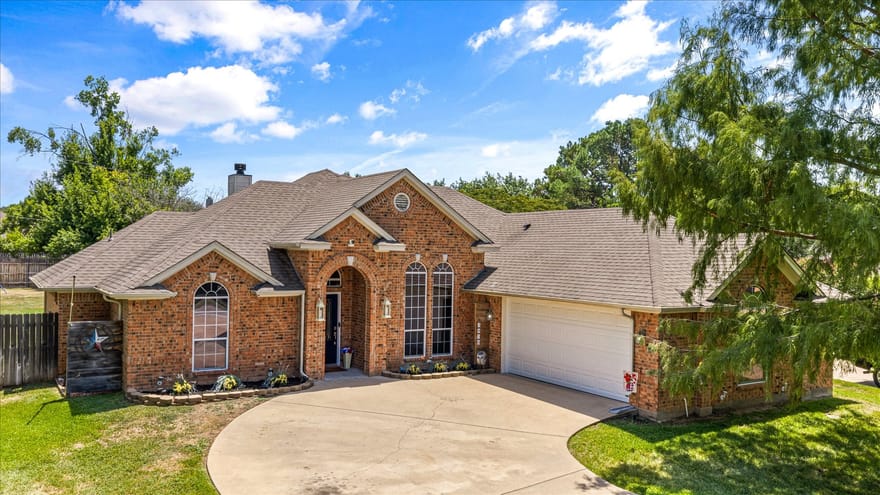 3930 Buena Vista Circle, Granbury, Texas