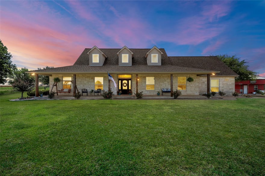 2765 Pleasant Run Road, McGregor, Texas
