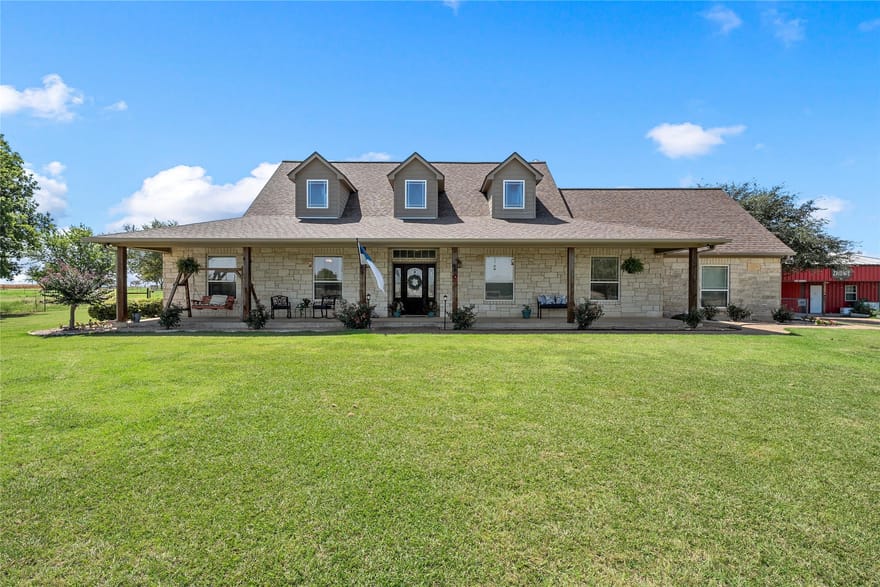 2765 Pleasant Run Road, McGregor, Texas