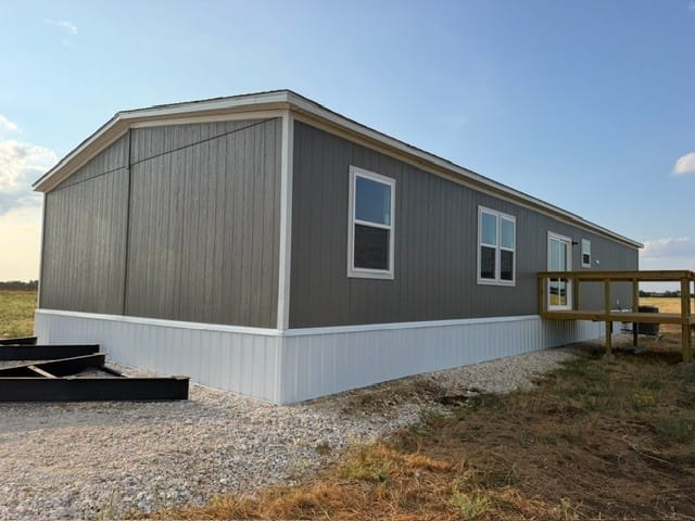 365 County Road 305, Knippa, Texas