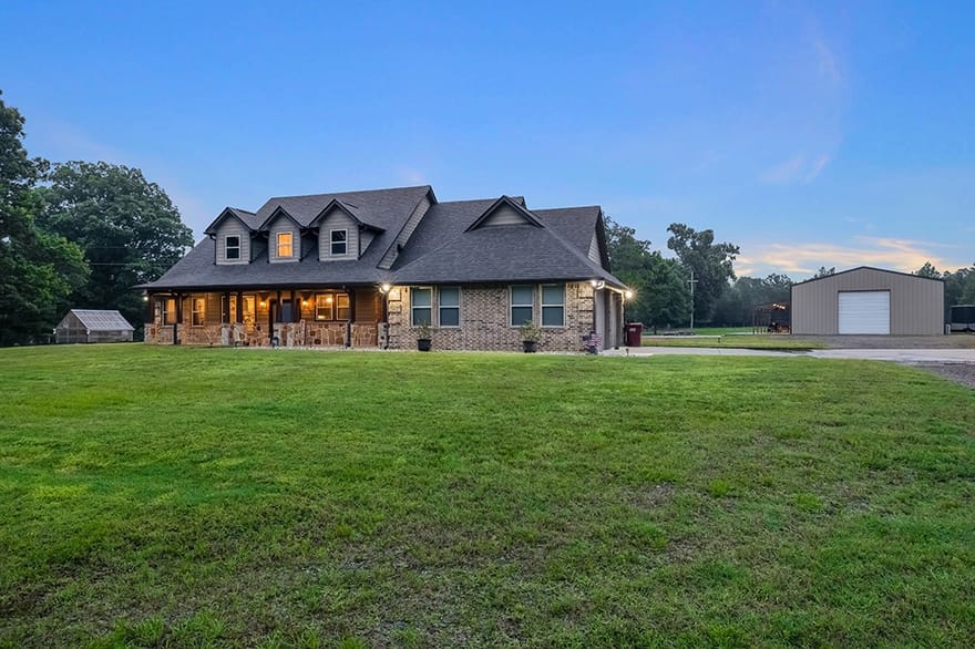 1408 Pine Wilderness Drive, Queen City, Texas