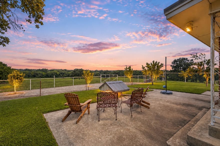 339 Colwell Road, Forestburg, Texas