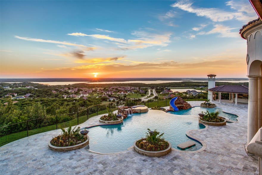 2449 Mountain View Court, Cedar Hill, Texas