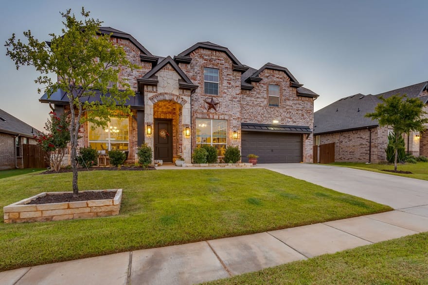 117 Mockingbird Hill Drive, Joshua, Texas