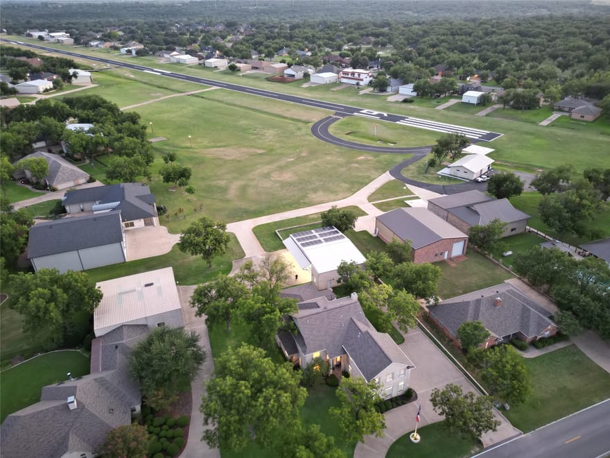 5408 Wedgefield Road, Granbury, Texas