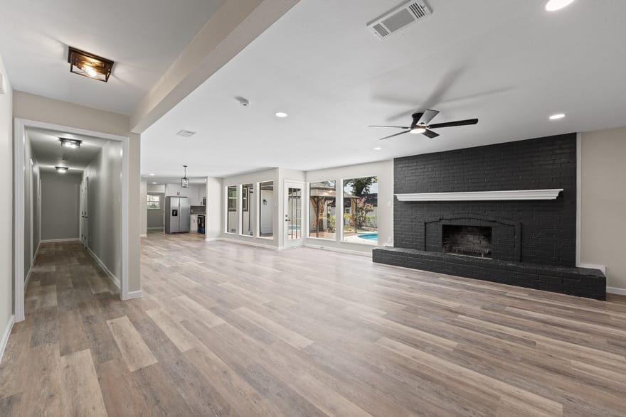 202 Roaring Springs Drive, Joshua, Texas
