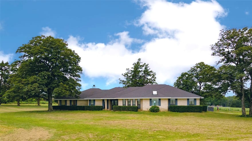 1712 Cr 4240, Mt Pleasant, Texas