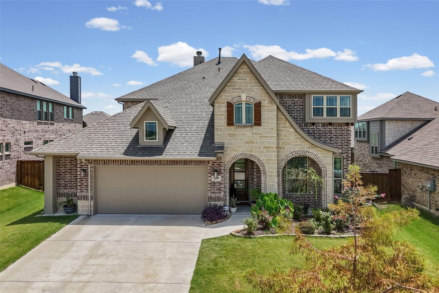 2419 Loxley Drive, Mansfield, Texas
