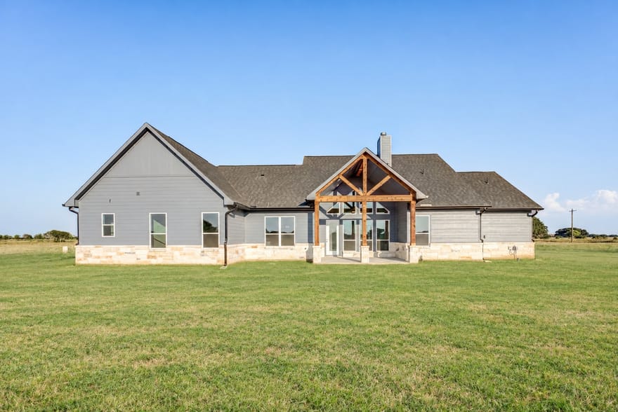 2299 Pintail Lane, Columbus, Texas