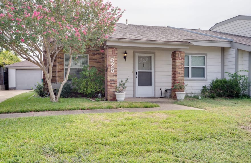625 Prairie Dell Street, Lewisville, Texas