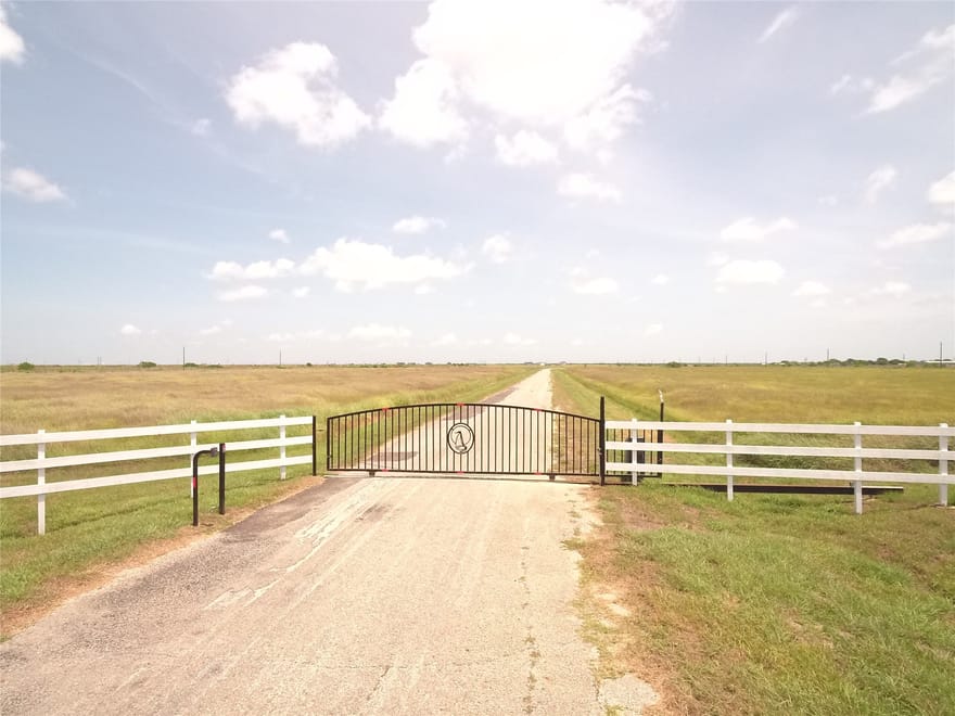 102 Redfish Way, Port Lavaca, Texas