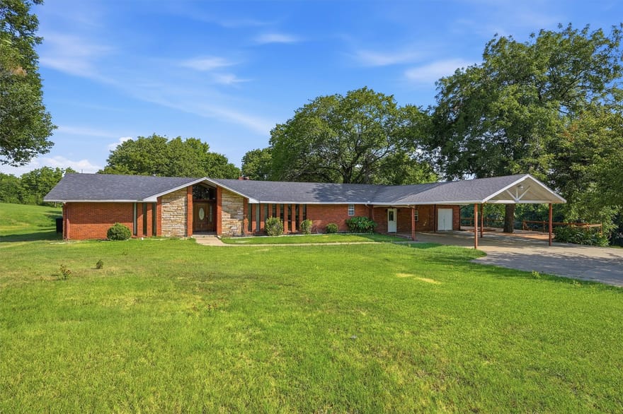 2011 W Houston Street, Sherman, Texas
