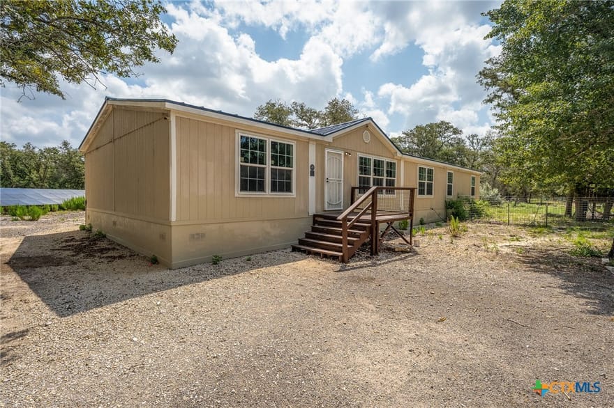 520 Turkey Tree Trail, Seguin, Texas