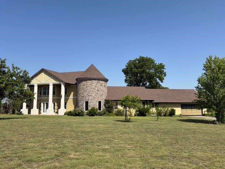 195 Whitworth Road, Whitewright, Texas