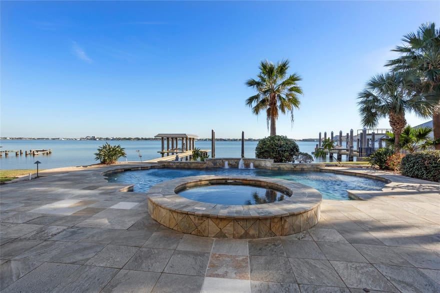 7123 Broadway Street, Galveston, Texas