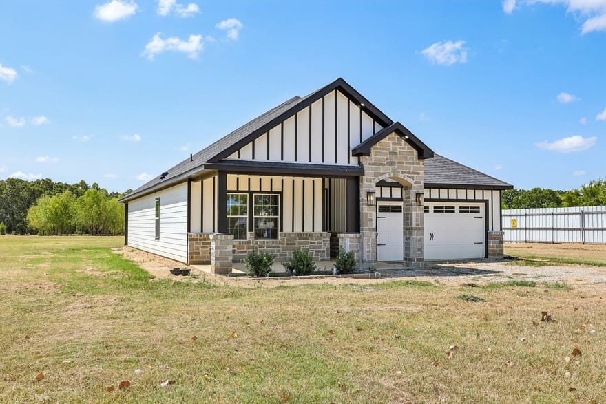 592 Vz County Road 2430, Mabank, Texas