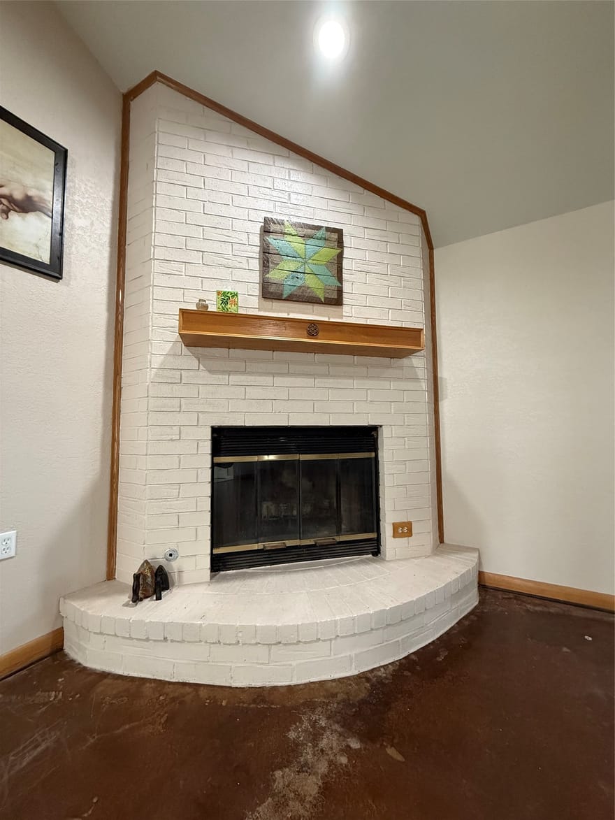 517 E Locust Street, Nocona, Texas