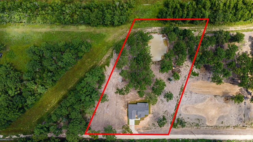242 Private Road 77004, Liberty, Texas