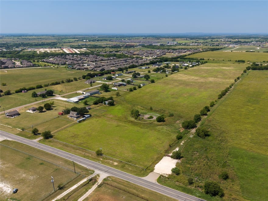 1001 N Pearson Street, Godley, Texas