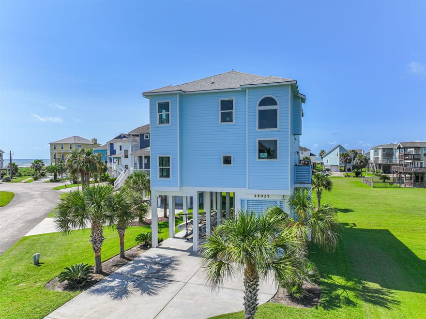 25027 Intrepid Lane, Galveston, Texas