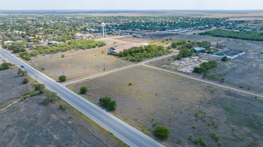 950 Ave B, Hamlin, Texas