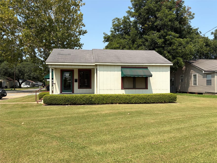 1001 Benton Road, Bossier City, Louisiana