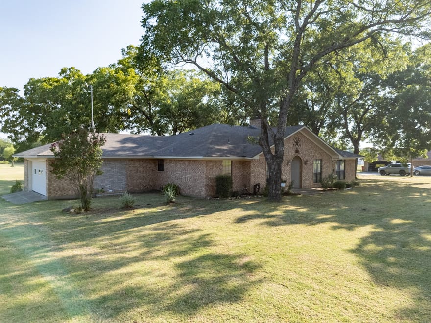 502 County Road 2610, Bonham, Texas