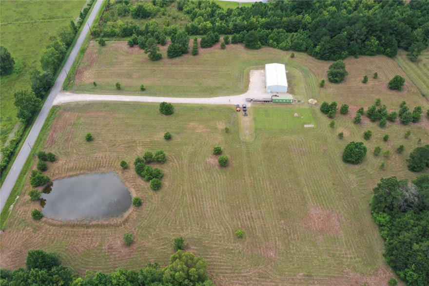 1955 County Road 2281, Cleveland, Texas