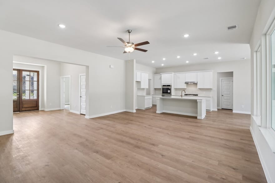 740 Barton Place Drive, Cleveland, Texas