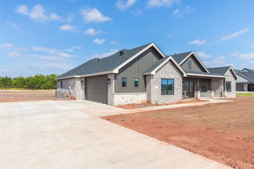 138 Northwind Trail, Ovalo, Texas
