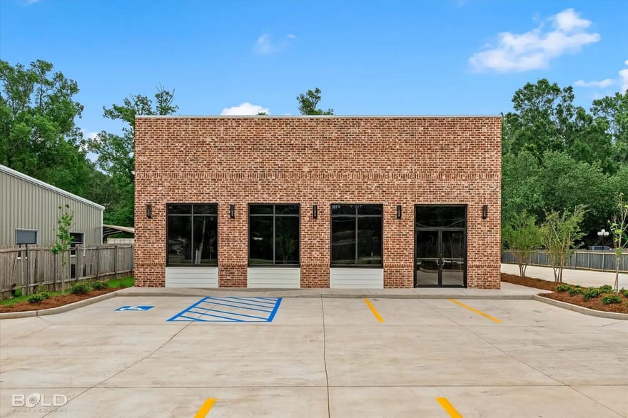 9305 Wallace Lake Road, Shreveport, Louisiana