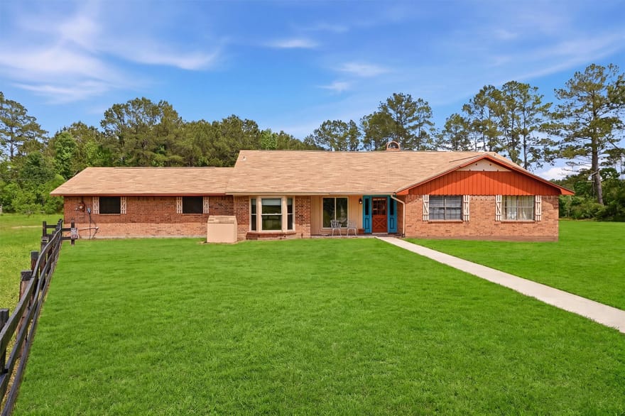 21992 Highway 321, Cleveland, Texas